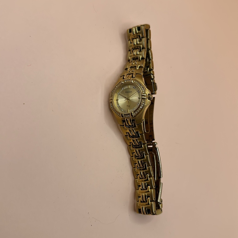 Pulsar - Picture 3 of 5
